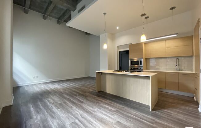 1 bed, 1 bath, 750 sqft, $2,904, Unit 1122