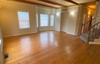 2 beds, 1 bath, $1,795, Unit (lower)