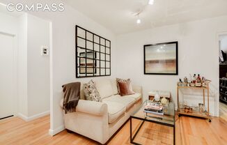 61 W 62 ST