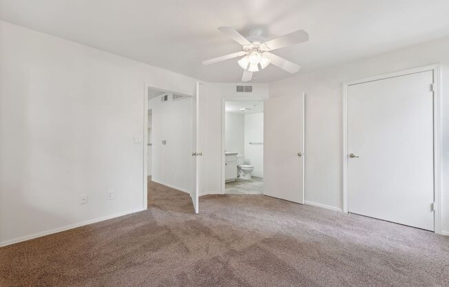 1 bed, 1 bath, 752 sqft, $1,725, Unit 917