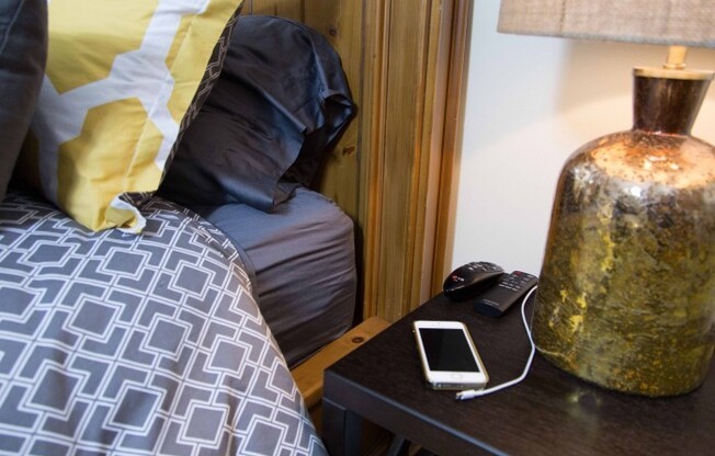 2 beds, 1 bath, 880 sqft, $1,895