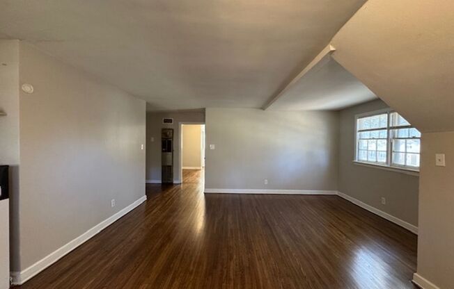 1 bed, 1 bath, 700 sqft, $750, Unit 332