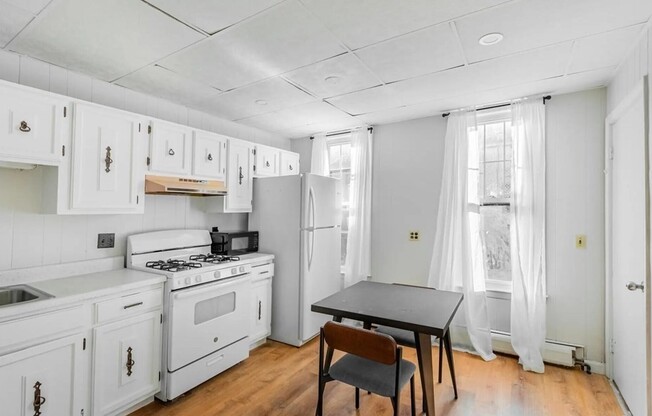 31 FALCON ST