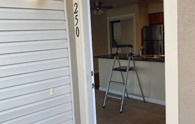 2 beds, 1 bath, 825 sqft, $1,820, Unit 250