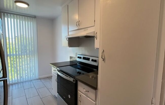 1 bed, 1 bath, 785 sqft, $1,875, Unit 6150-103