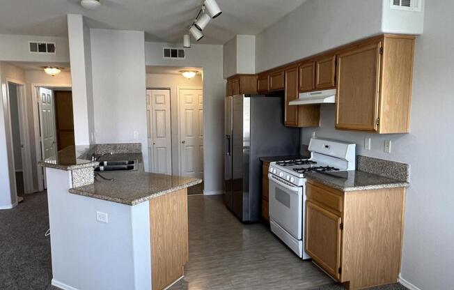 2 beds, 2 baths, 1,048 sqft, $1,500