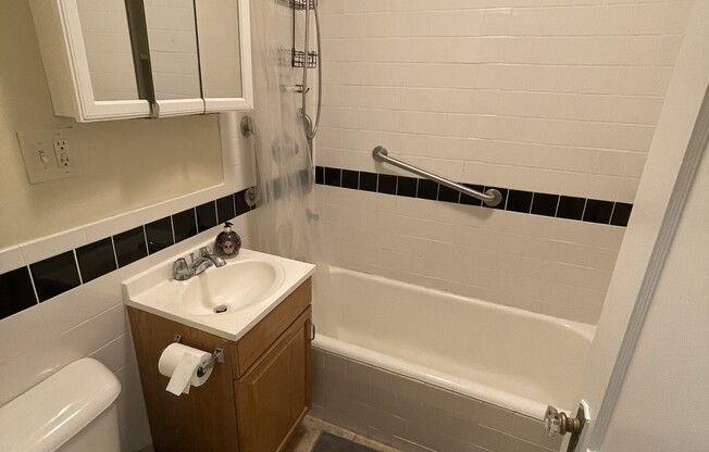 10 Agassiz St.