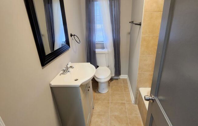 Beatuiful Two Bedroom Town Home