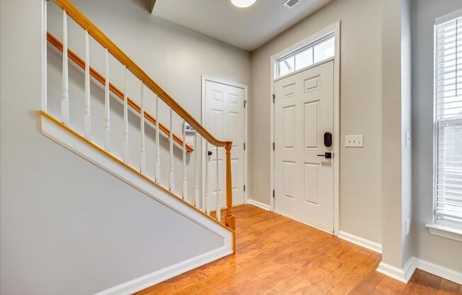 Fabulous 3 bedroom 2.5 bath townhome in Autumn Cove of Lake Wylie with Garage!