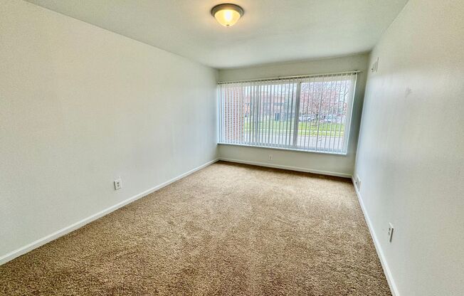 1 bed, 1 bath, 700 sqft, $1,095, Unit #205