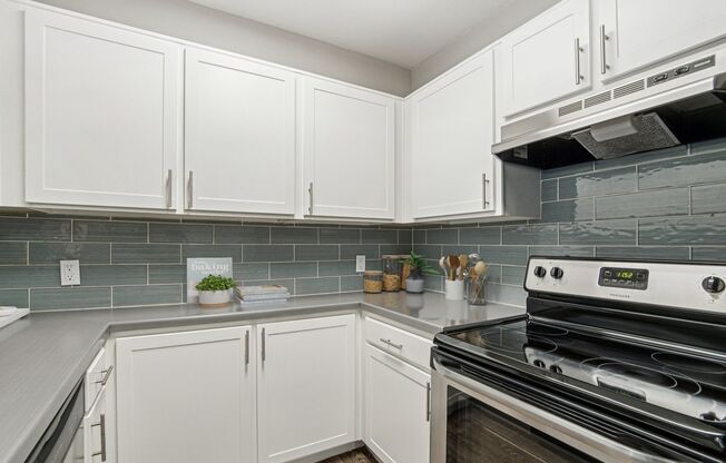 1 bed, 1 bath, 615 sqft, $1,325, Unit 123