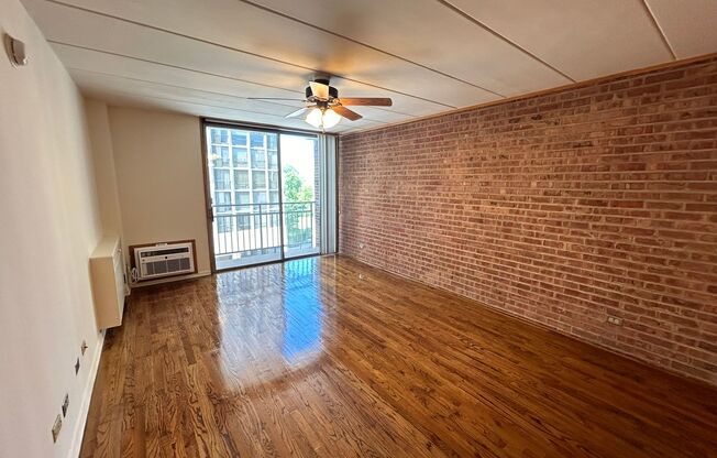 2340 N. Commonwealth