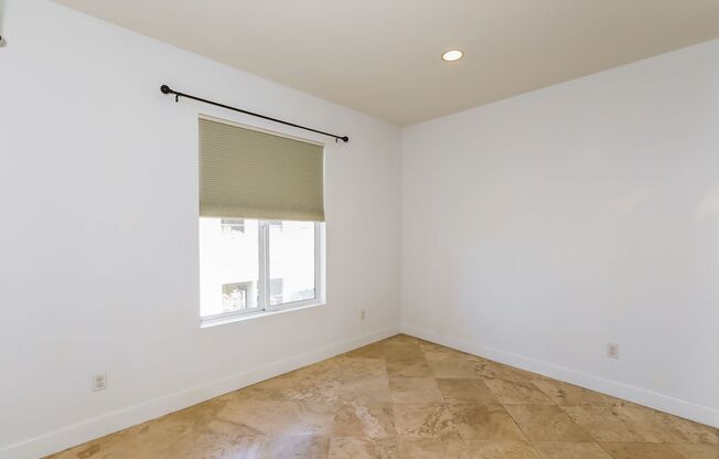3 beds, 2 baths, $3,800, Unit UNIT # 201