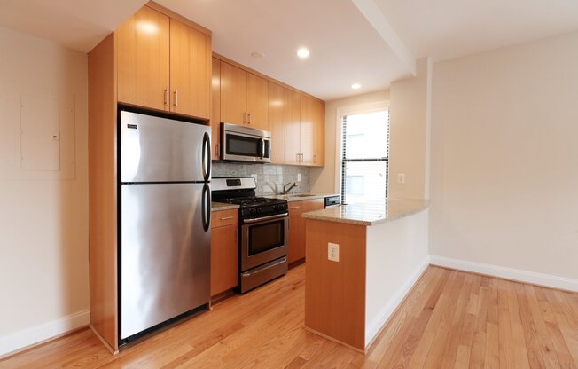 2 beds, 1 bath, 941 sqft, $3,595, Unit W301