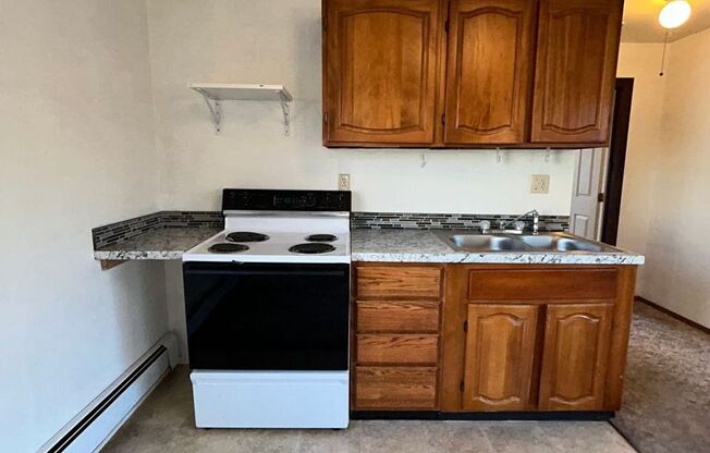 2 beds, 1 bath, $1,500, Unit 1