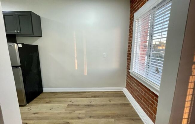 Studio, 1 bath, 450 sqft, $1,395