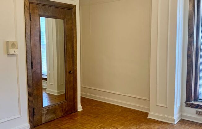 Studio, 1 bath, 300 sqft, $1,275, Unit 530-312