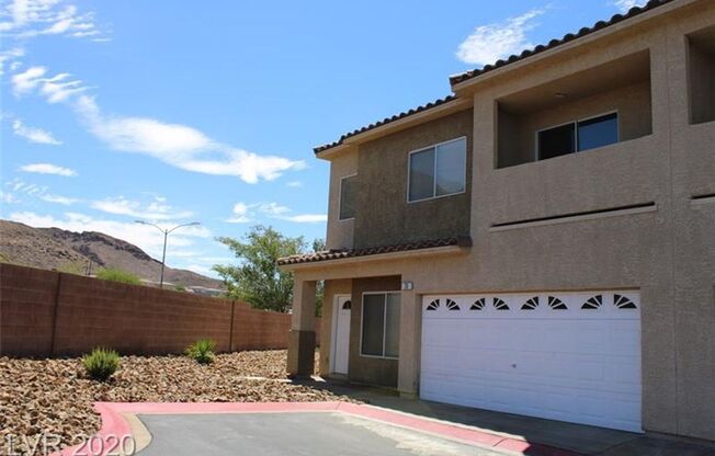 CUTE 3 BEDROOM TOWNHOME IN 89012 * COMING SOON *