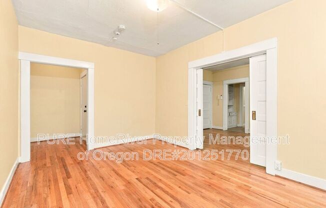 2167 SW Yamhill St