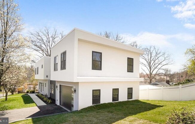 8618 JONES ML RD