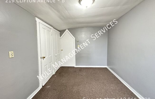 216 CLIFTON AVE