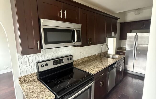 1 bed, 1 bath, 714 sqft, $2,616, Unit 1001
