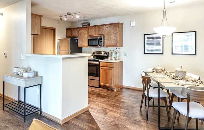 Open Concept Apartments with Natural Light at Tiburon View Apartments, Omaha, NE