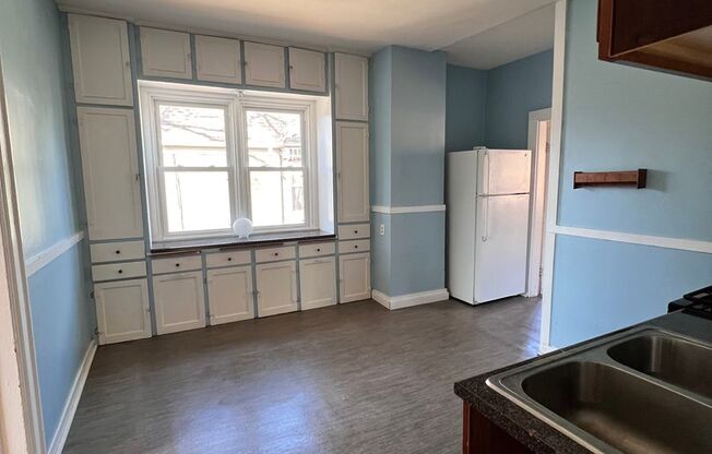 2407-2409 N. Farwell Ave.
