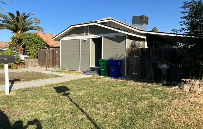 3 beds, 2 baths, $1,750