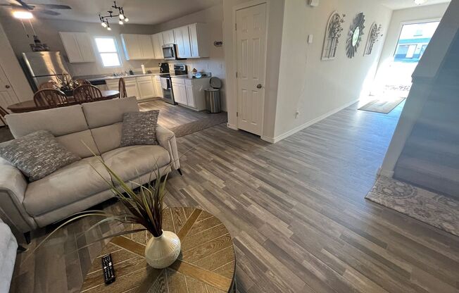 3BR Fully Furnished Vacation Rental Utilities Included