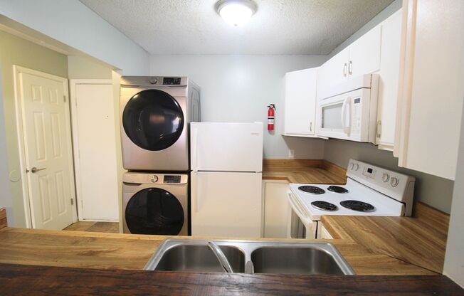 2 beds, 2 baths, $750