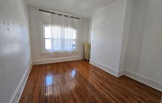 2 bed 1 bath with W/D in unit