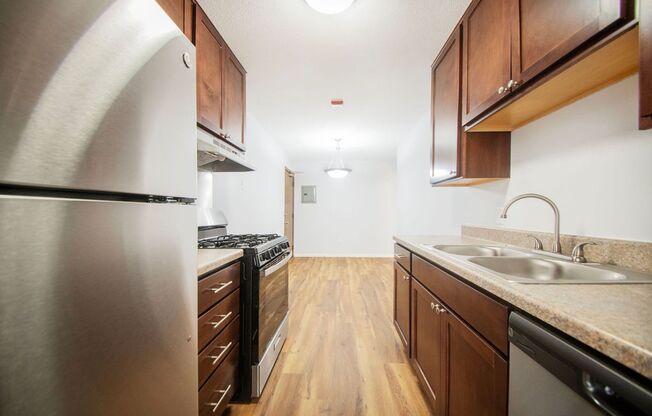 2 beds, 1 bath, 1,155 sqft, $1,530, Unit 051
