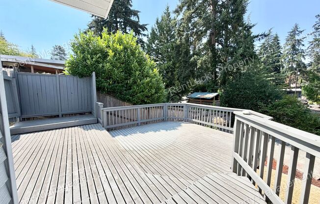 4 beds, 2 baths, $3,850