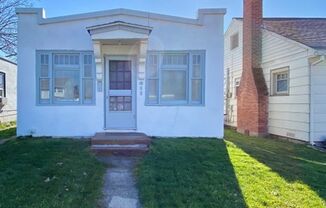 Quaint 1 Bed 1 Bath Home in Medford
