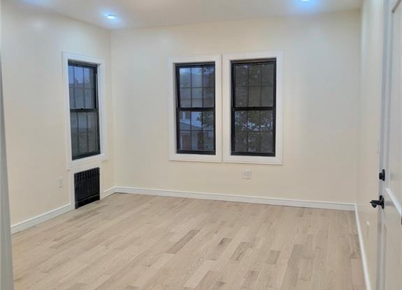 1144 E 37 ST