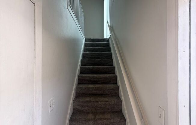 2 beds, 1.5 baths, $1,400