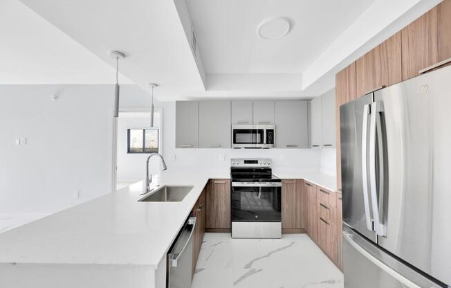 2 beds, 2 baths, 960 sqft, $2,954, Unit 611