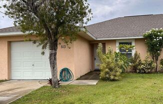 Like New 2 bedroom duplex with garage