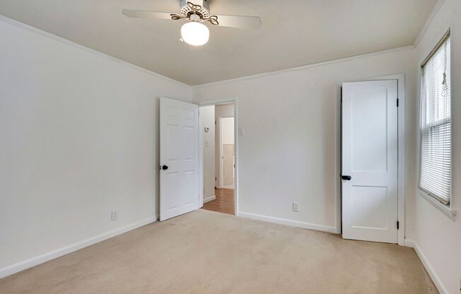 2 beds, 1 bath, $1,395