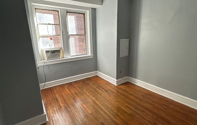 2 beds, 1 bath, 750 sqft, $1,225, Unit 6102-7