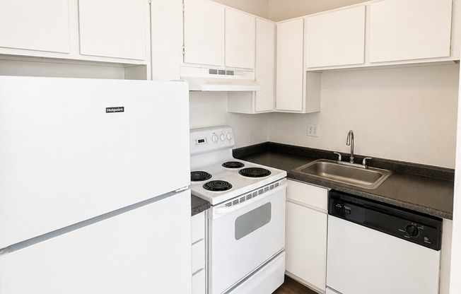 1 bed, 1 bath, 600 sqft, $1,195, Unit 11C