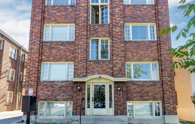 Bigelow Chapman Apartments