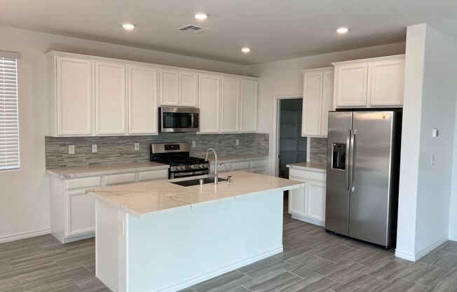 Short term rental of a single story close to the 215