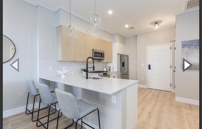 1 bed, 1 bath, 739 sqft, $3,750, Unit 405