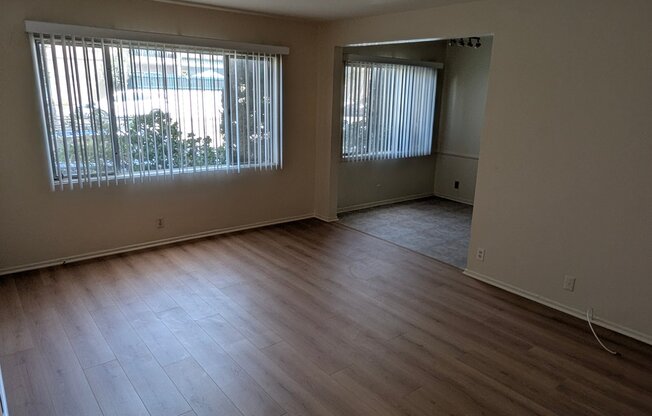 10524 PALMS BLVD
