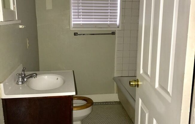 1501 W Morphy