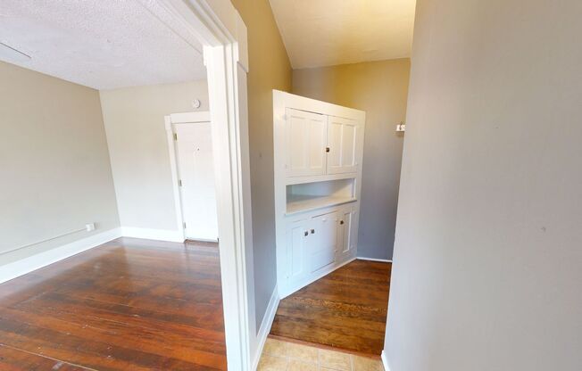Studio, 1 bath, 332 sqft, $1,350, Unit 203