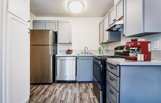 $500 Off Move-In Special For An Immediate Move-in! Stunning Renovated 2 Bed 1 Bath Available Now!