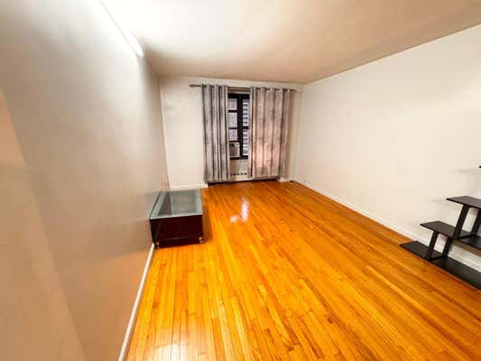 1 bed, 1 bath, 800 sqft, $2,400, Unit 4L